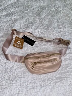 Madden Girl beige/cream fanny pack
